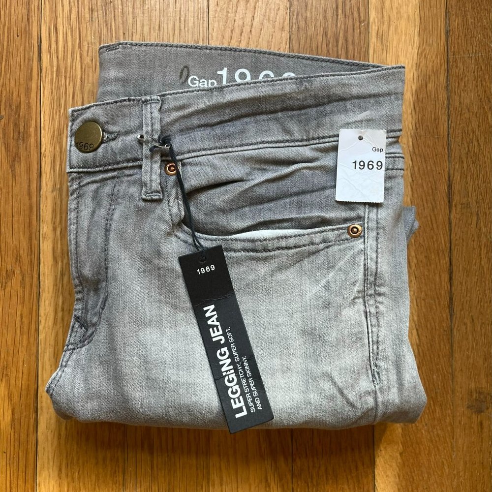 BRAND NEW Gap Legging Jeans, Light Gray Size 6 / 28